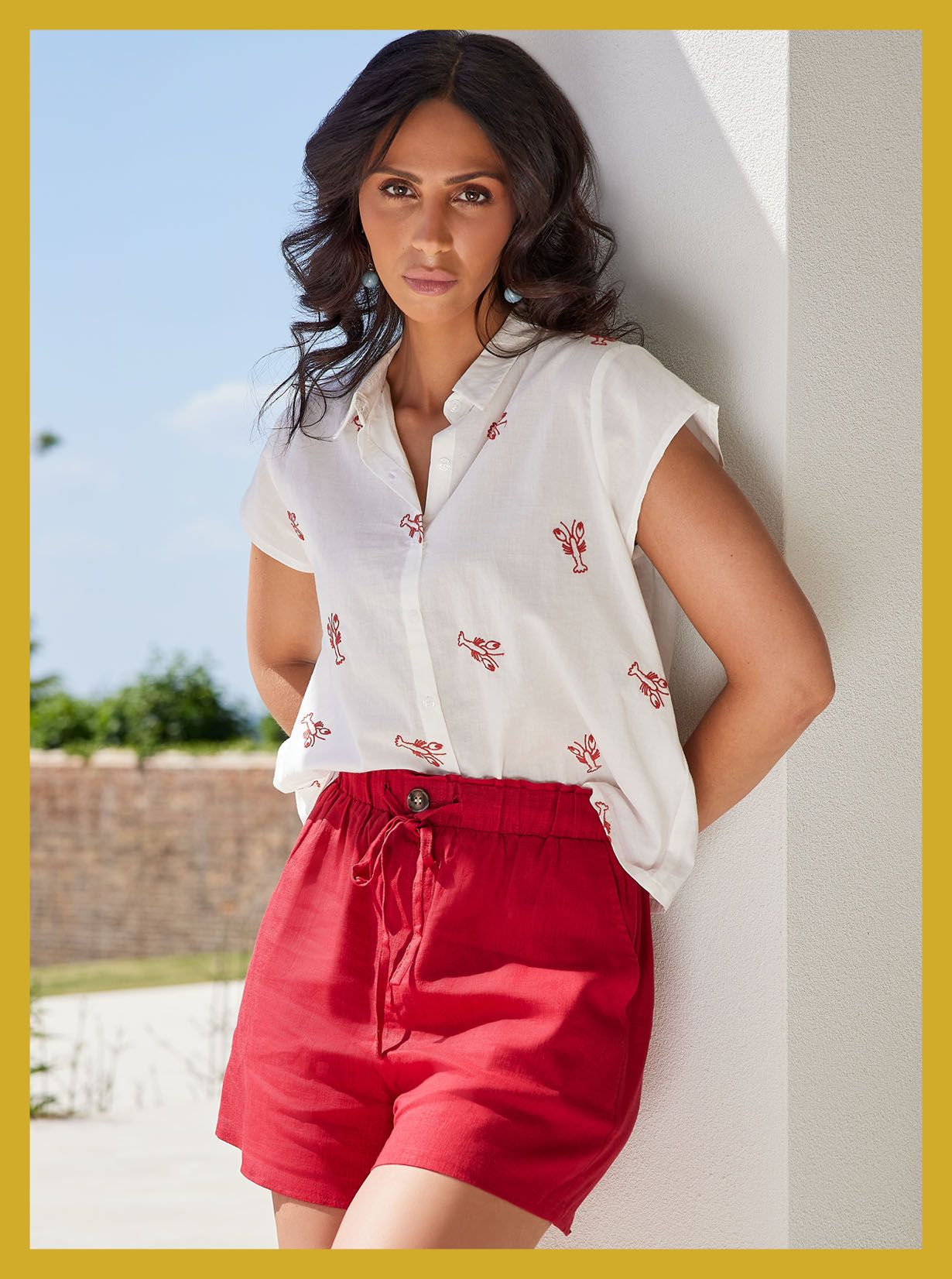 Holiday fashion and accessories