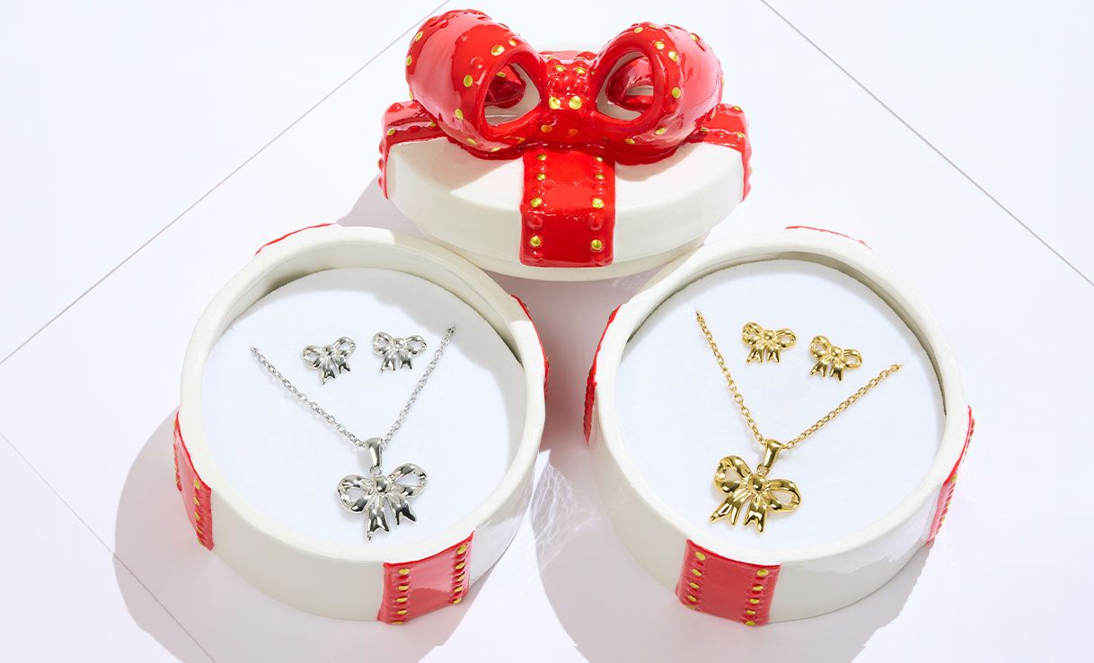 HOVON Bow Ceramic Box Steel Bow Necklace and Earring set