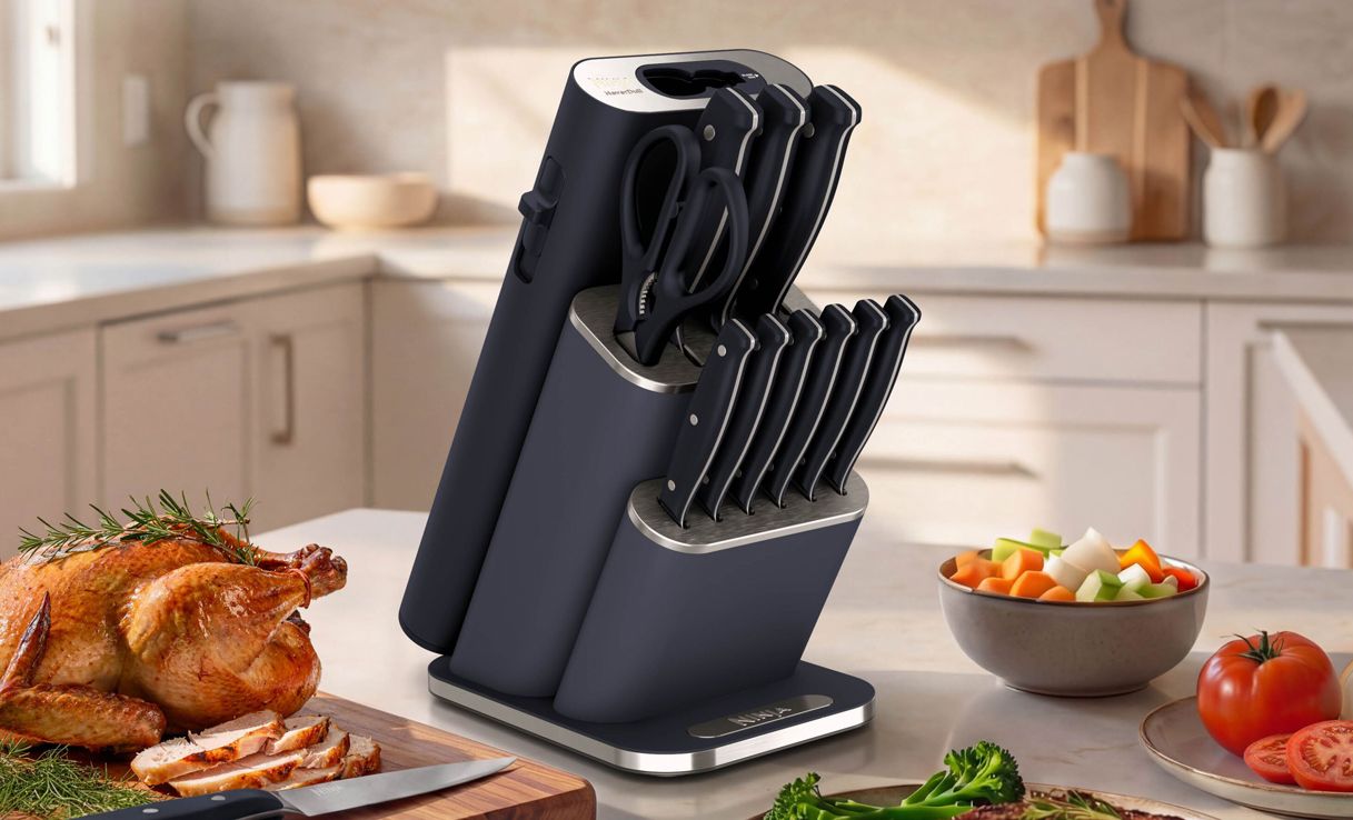Ninja StaySharp 13-Piece Knife Block Set & Removable Sharpener